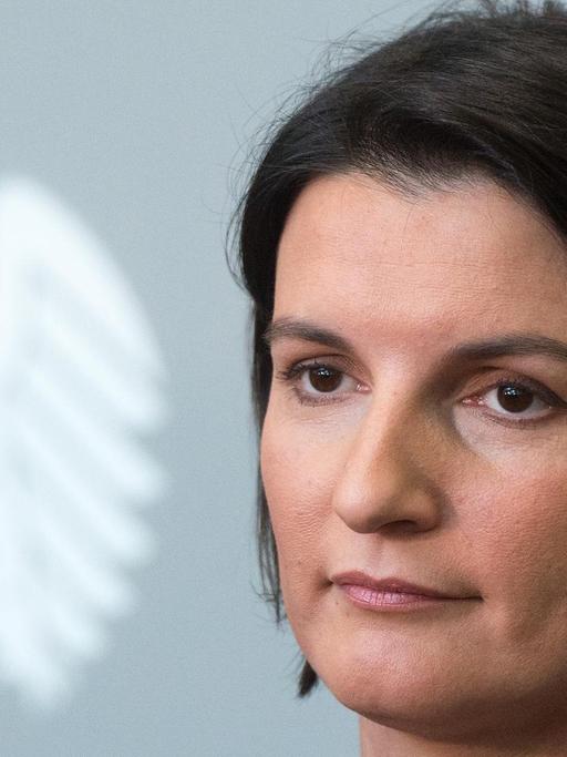 Sie sehen die Grünen-Politikerin Irene Mihalic