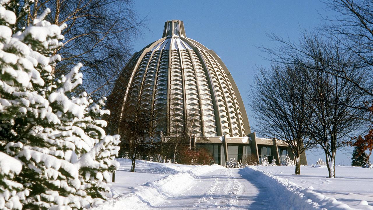 Auch in anderen Regionen Deutschlands sind die Bahai vertreten: Das Baháí-Haus der Andacht Europas in Hofheim-Langenhain im Taunus.