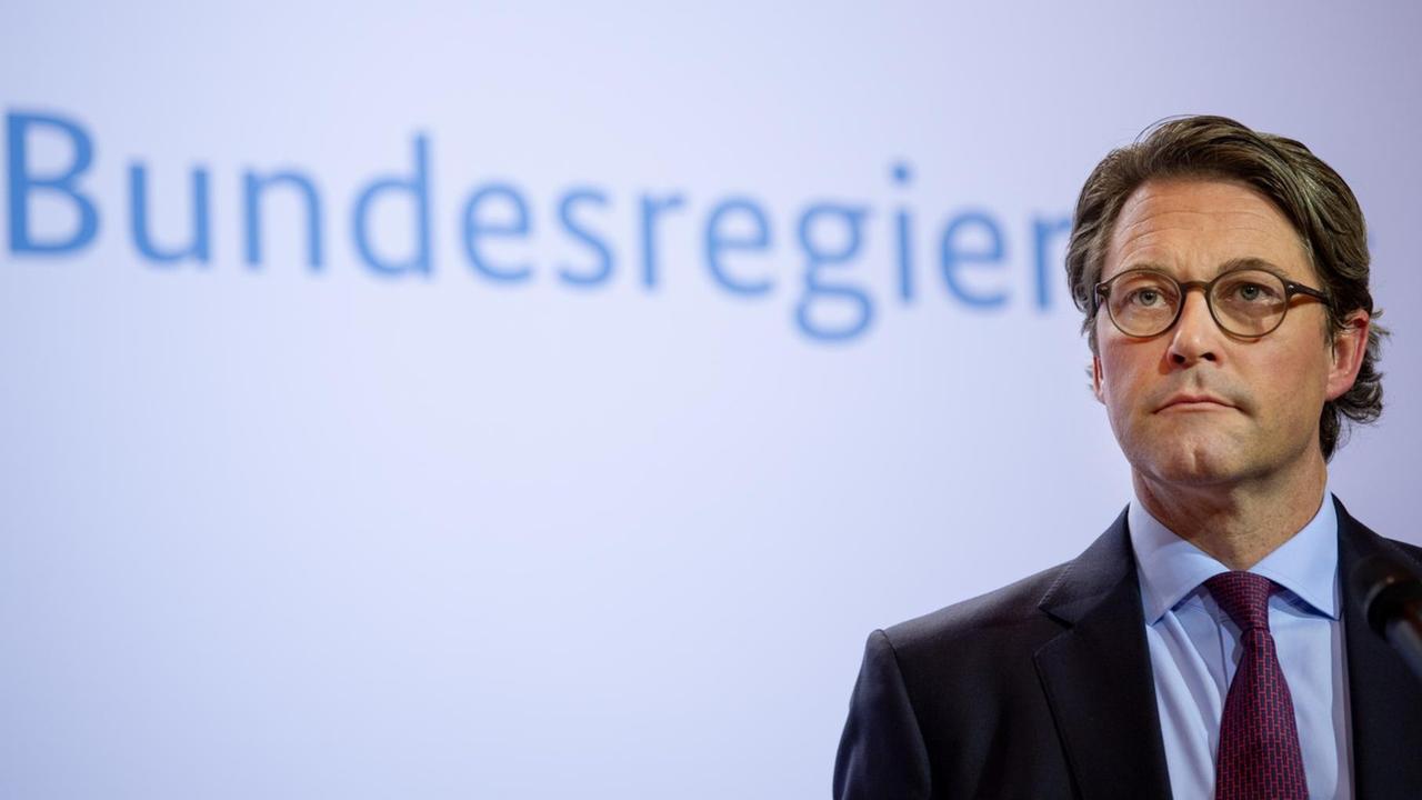 Andreas Scheuer (CSU), Bundesminister für Verkehr und digitale Infrastruktur bei einer Pressekonferenz Andreas Scheuer (CSU), Bundesminister für Verkehr und digitale Infrastruktur bei einer Pressekonferenz