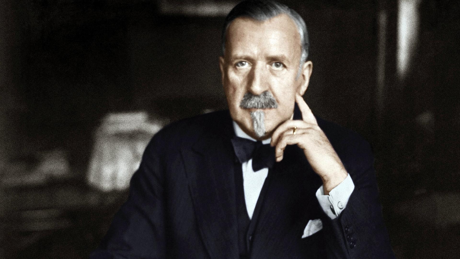 Der Schriftsteller Heinrich Mann, Porträtaufnahme aus dem Jahr 1931, digital koloriert| Der Schriftsteller Heinrich Mann, Porträtaufnahme aus dem Jahr 1931, digital koloriert|