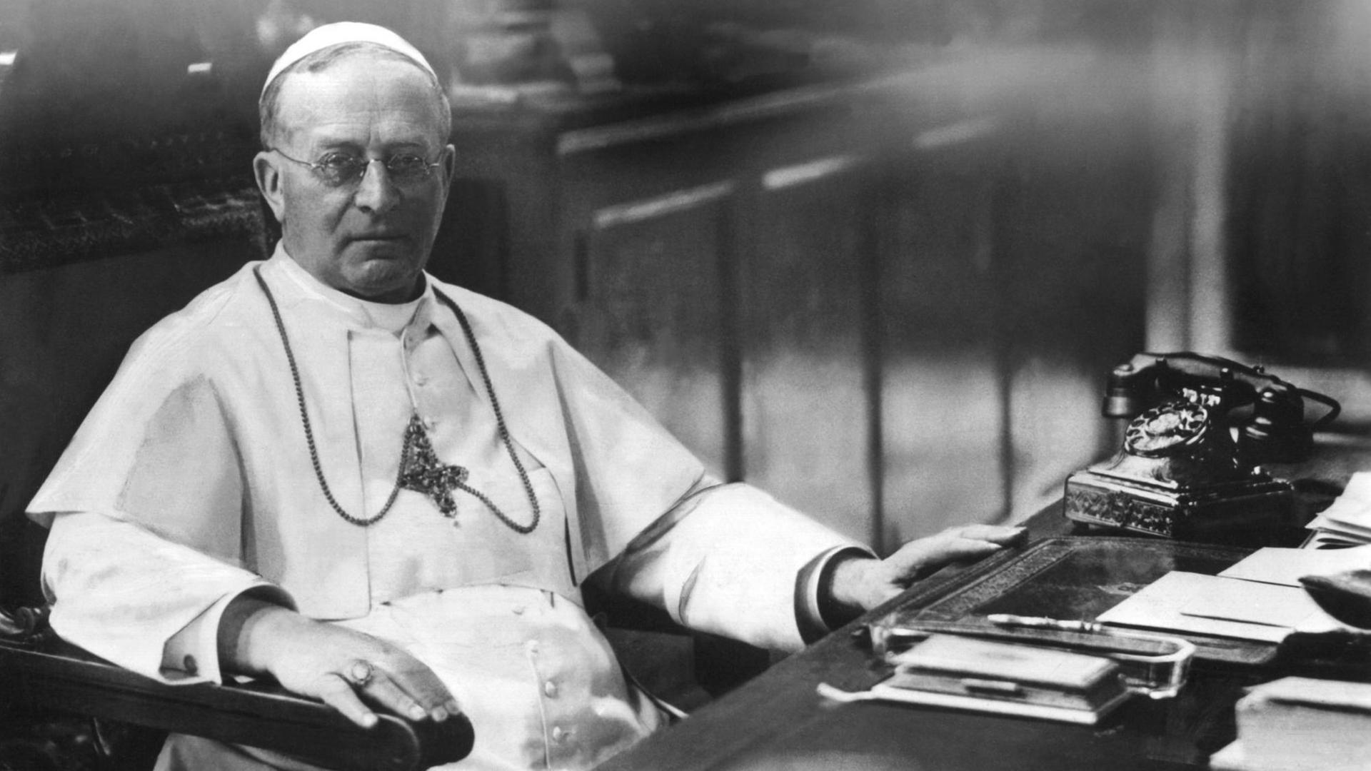 Der am 31. Mai 1857 als Achille Ratti geborene Papst Pius XI. in einer zeitgenössischen Aufnahme. Er starb am 10. Februar 1949. Der am 31. Mai 1857 als Achille Ratti geborene Papst Pius XI. in einer zeitgenössischen Aufnahme. Er starb am 10. Februar 1949.