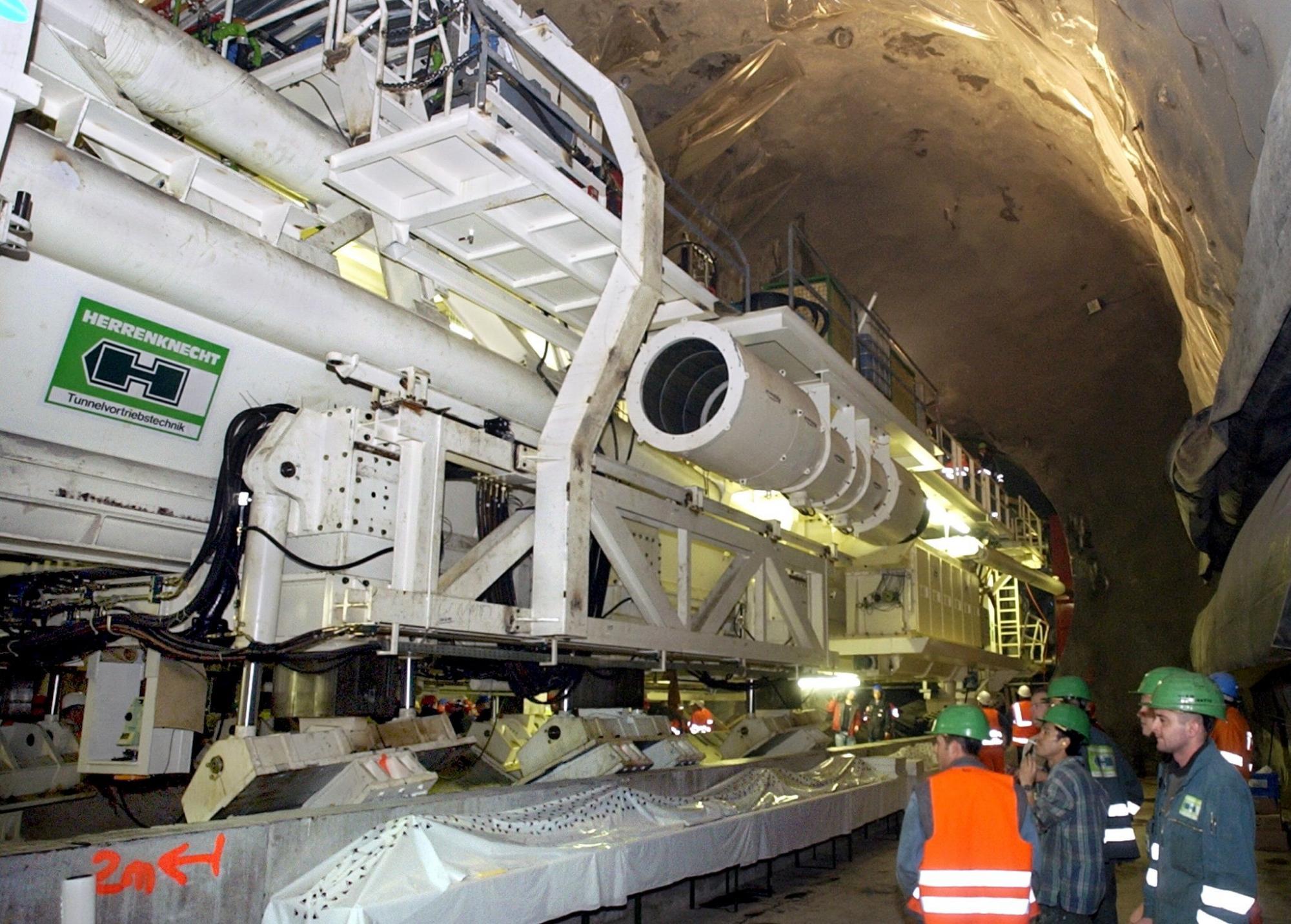 Fahrende Fabriken Tunnelbohrmaschinen Werden Immer Gr er Und Robuster fahrende-fabriken-tunnelbohrmaschinen-werden-immer-gr-er-und-robuster