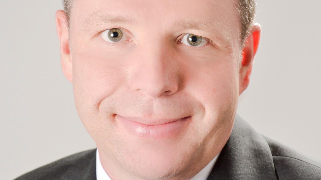 Der Politikwissenschaftler Peter Widmann Der Politikwissenschaftler Peter Widmann