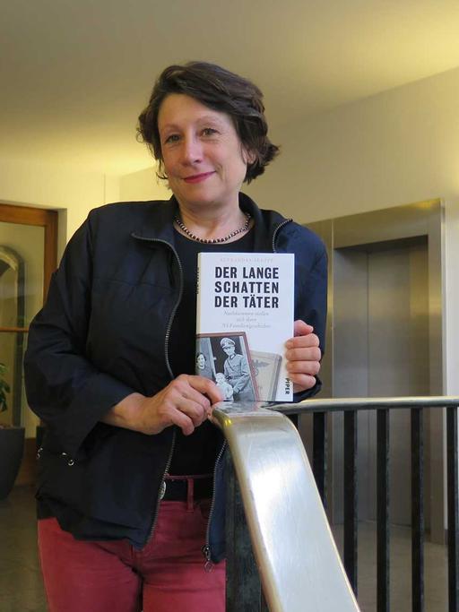 Alexandra Senfft, Autorin des Buches "Der lange Schatten der Täter: Nachkommen stellen sich ihrer NS-Familiengeschichte" (Piper Verlag), zu Gast bei Deutschlandradio Kultur