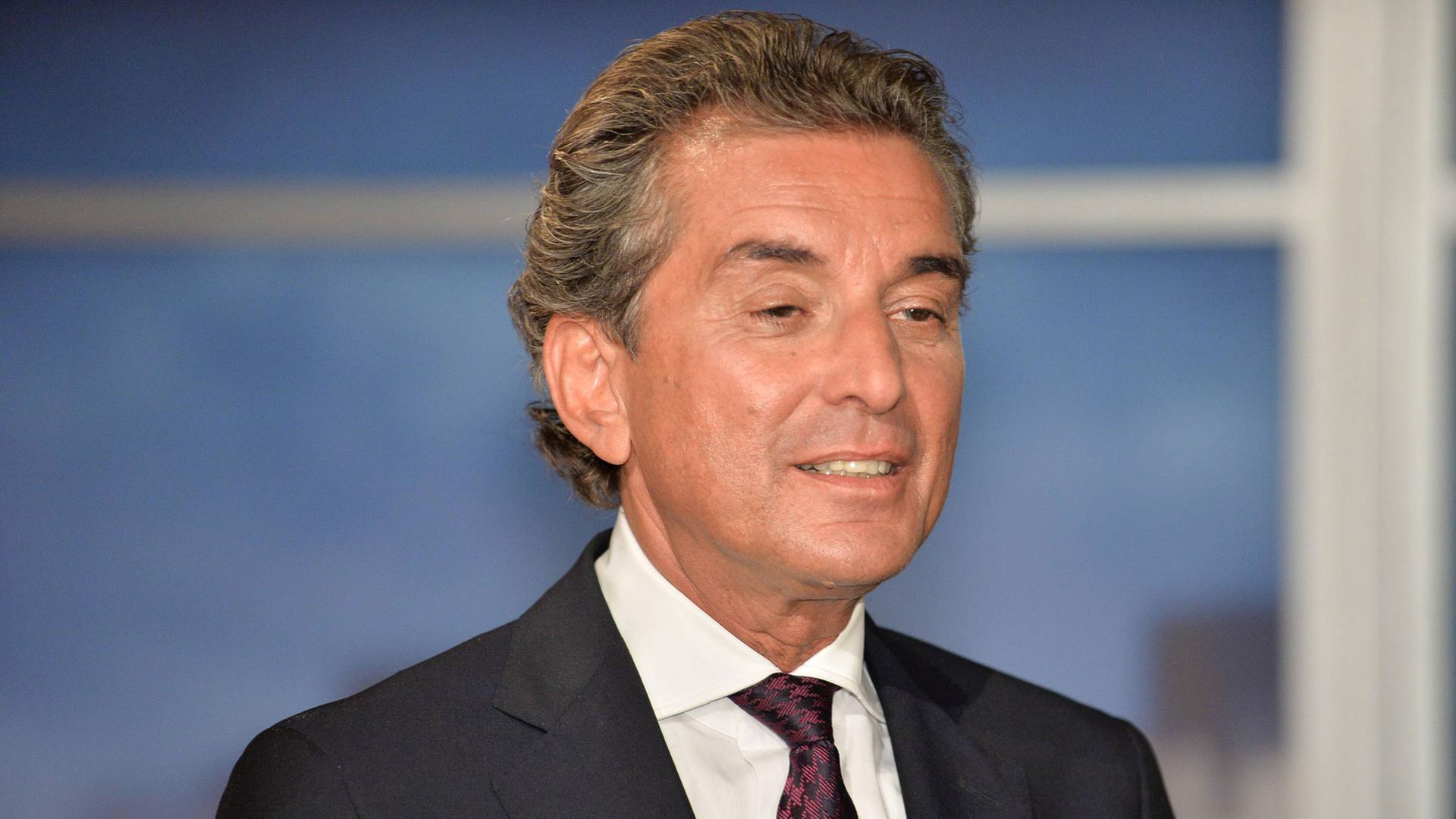Michel Friedman: Rechtsanwalt, Kolumnist, Fernsehmoderator, Politiker (CDU) und ehemaliger stellvertrender Vorsitzende des Zentralrates der Juden in Deutschland - hier in der Sendung Menschen bei Maischberger Michel Friedman: Rechtsanwalt, Kolumnist, Fernsehmoderator, Politiker (CDU) und ehemaliger stellvertrender Vorsitzende des Zentralrates der Juden in Deutschland - hier in der Sendung Menschen bei Maischberger