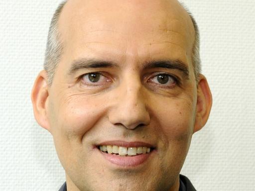 Eckhard Nagel ist ärztlicher Direktor des Uniklinikums Essen, Professor für Medizinmanagement und Gesundheitswissenschaften an der Universität Bayreuth, Transplantationschirurg und Mitglied des Deutschen Ethikrates. Aufnahme vom 18.03.2012 in Köln.