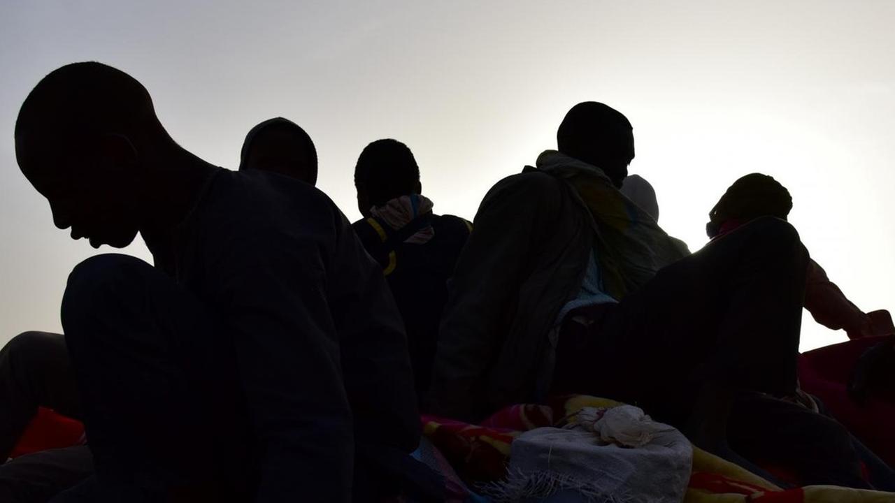 Westafrikaner in Niger, nachdem sie aus Libyen wegen der Gewalt dort geflohen sind. Westafrikaner in Niger, nachdem sie aus Libyen wegen der Gewalt dort geflohen sind.