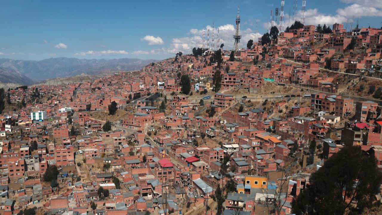 Blick auf die Hauptstadt Boliviens, La Paz. Blick auf die Hauptstadt Boliviens, La Paz.