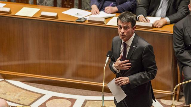 Premierminister Manuel Valls spricht vor der französischen Nationalversammlung