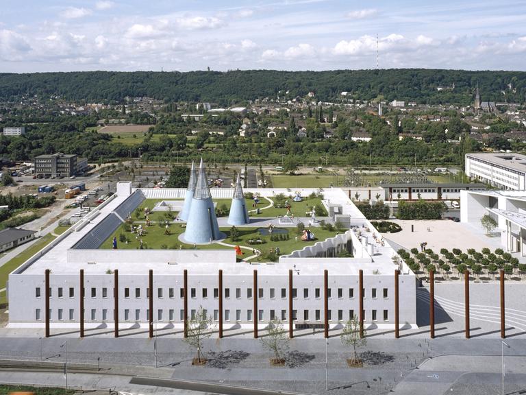 Blick auf die Bundeskunsthalle in Bonn.