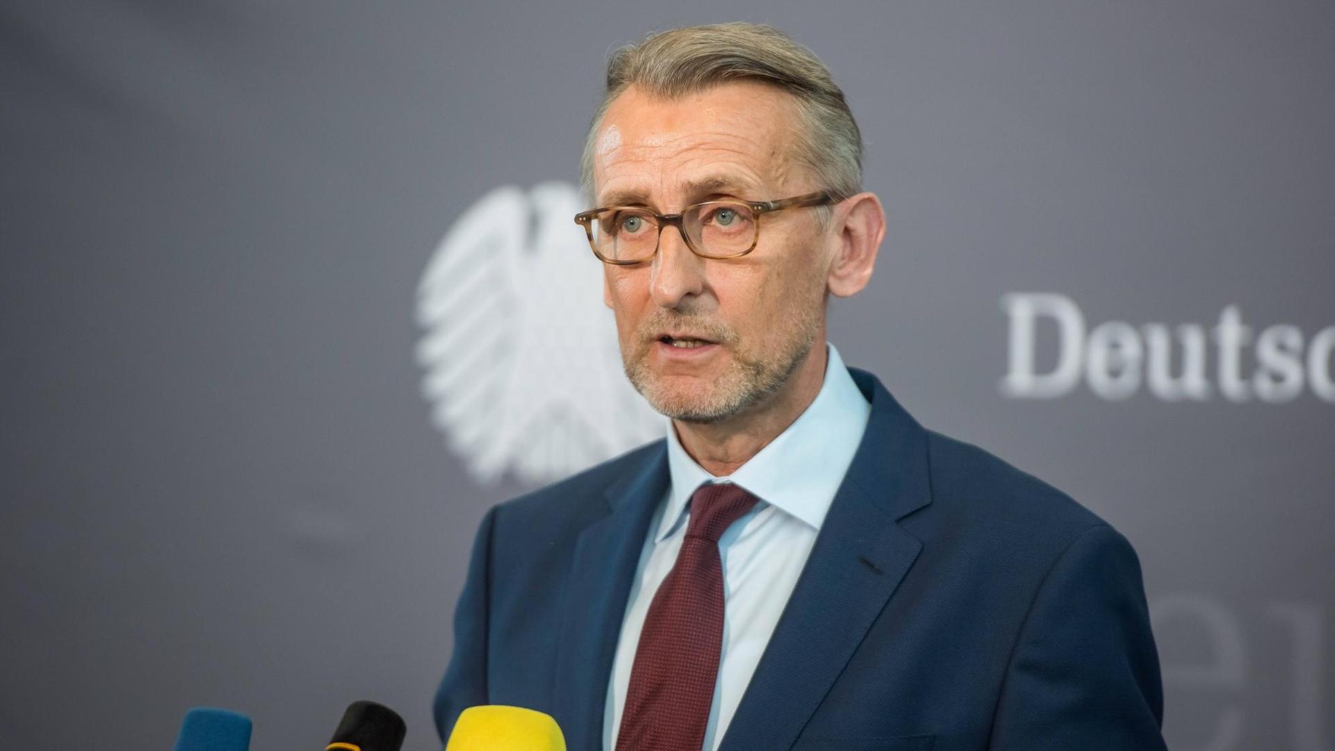Der CDU-Bundestagsabgeordnete Armin Schuster Der CDU-Bundestagsabgeordnete Armin Schuster