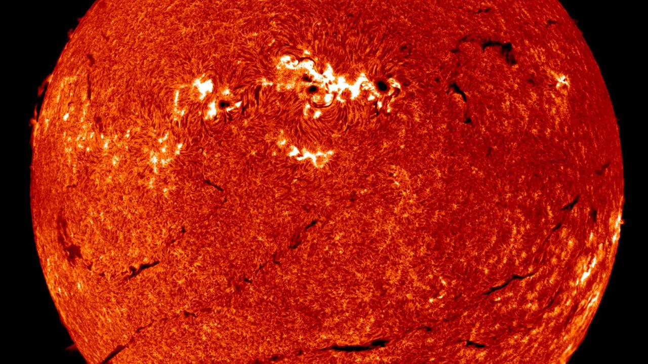 In genau einem Jahr schiebt sich der Mond komplett vor die Sonne (NASA) In genau einem Jahr schiebt sich der Mond komplett vor die Sonne (NASA)