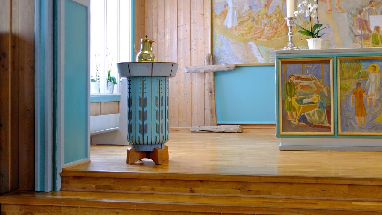 Taufbecken in Svalbards Kirke, Longyearbyen Taufbecken in Svalbards Kirke, Longyearbyen