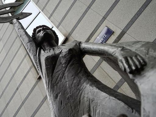 Statue der "Europa" vor dem Europaparlament in Brüssel.