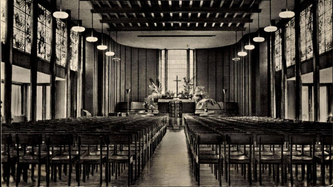 In Elbingerode im Oberhaz liegt das Diakonissenmutterhaus. Es ist eine architektonische Besonderheit. Die Pläne für das von 1932 bis 1934 im Geist des Bauhaus errichtete Bauwerk stammen von dem Architekten Godehard Schwethelm. Er liess sich von den Bedürfnissen der Schwerstern leiten. In Elbingerode im Oberhaz liegt das Diakonissenmutterhaus. Es ist eine architektonische Besonderheit. Die Pläne für das von 1932 bis 1934 im Geist des Bauhaus errichtete Bauwerk stammen von dem Architekten Godehard Schwethelm. Er liess sich von den Bedürfnissen der Schwerstern leiten.