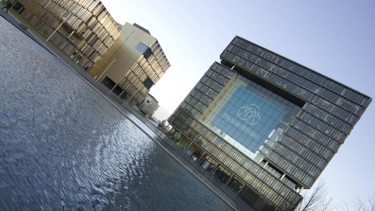 Die Konzernzentrale der ThyssenKrupp AG in Essen. Die Konzernzentrale der ThyssenKrupp AG in Essen.