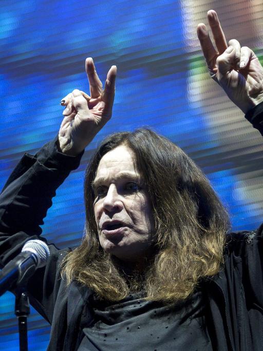 Black Sabbath-Sänger Ozzy Osbourne bei einem Konzert der Band in Budapest.