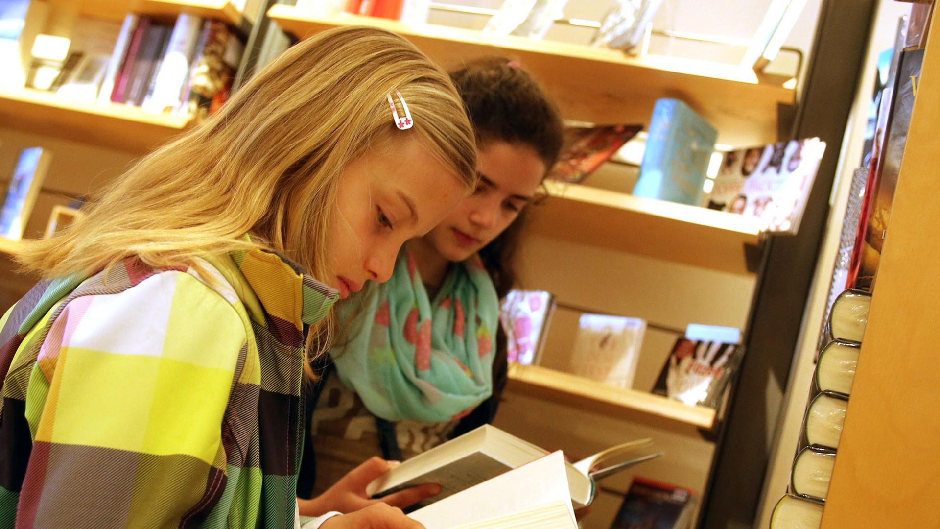 Zwei junge Leseratten zum Welttag des Buches Zwei junge Leseratten zum Welttag des Buches