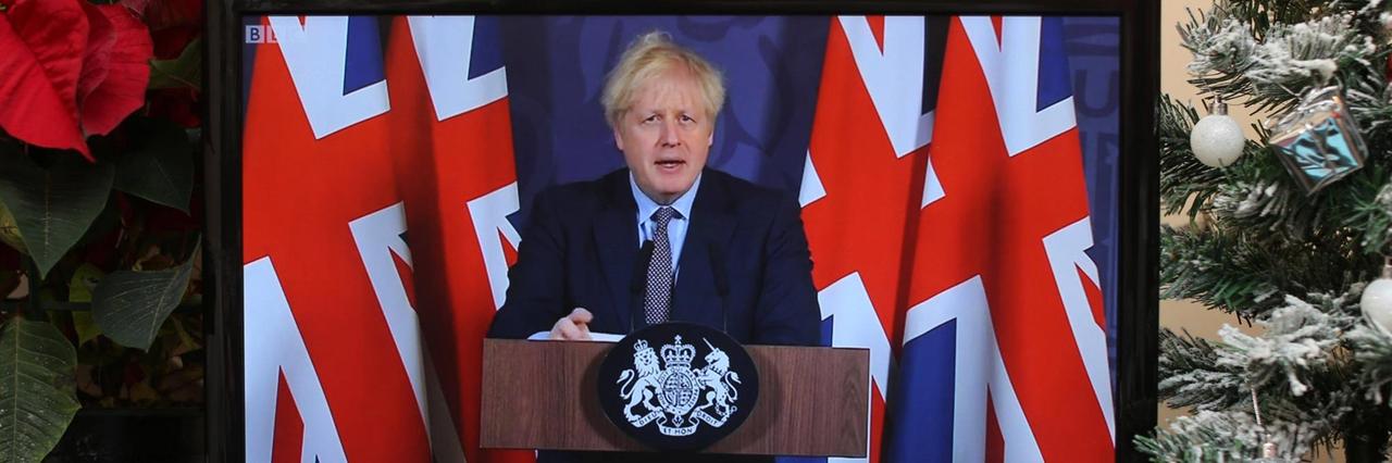Boris Johnson während einer Fernsehansprache zur Bekanntgabe der Einigung auf ein Post-Brexit-Handelsabkommen Boris Johnson während einer Fernsehansprache zur Bekanntgabe der Einigung auf ein Post-Brexit-Handelsabkommen