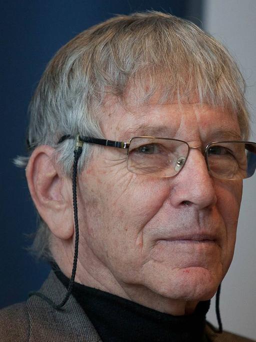 Der israelische Schriftsteller und Journalist Amos Oz am 20. März 2013 während der Verleihung einer Ehrendoktorwürde an der Universität von Lodz in Polen.