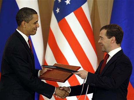 US-Präsident Barack Obama und der russische Präsident Dimitri Medwedew im Kreml in Moskau