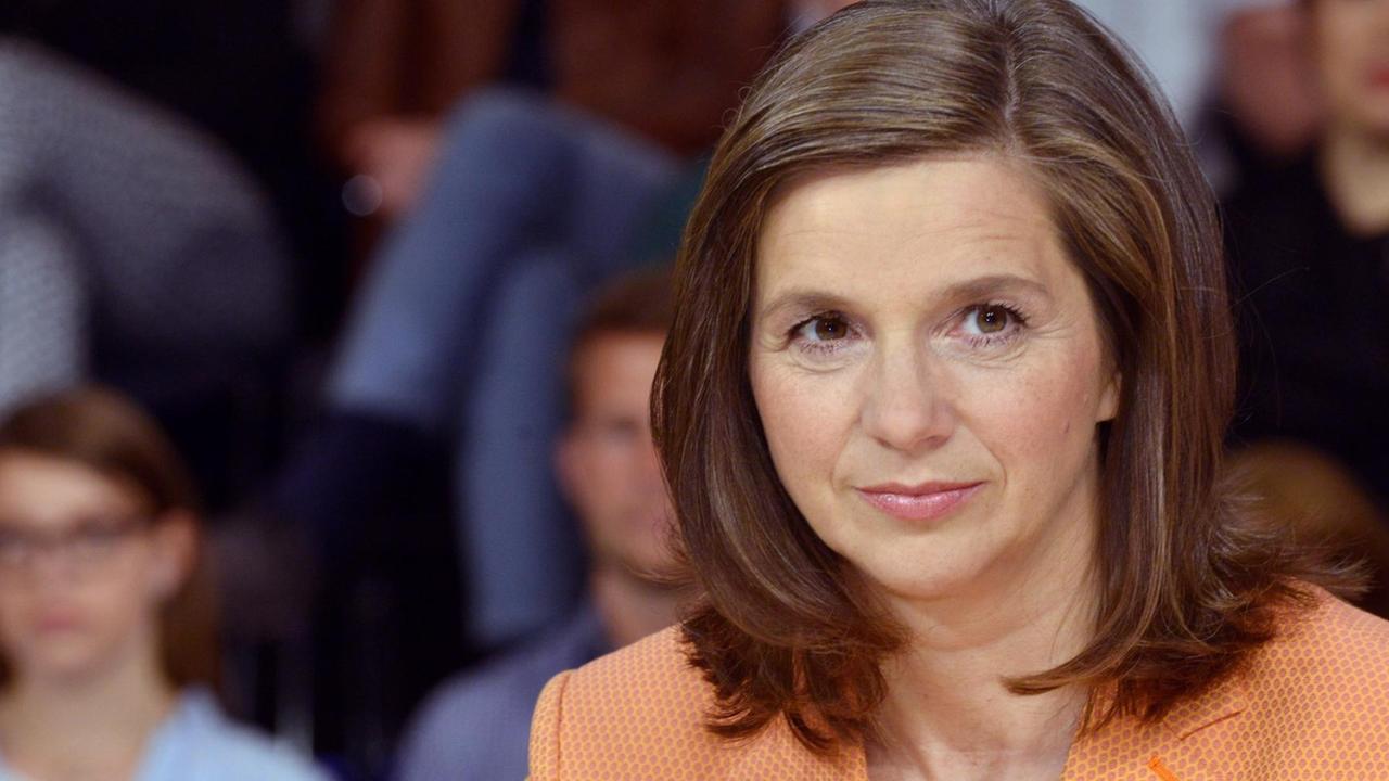 Die Grünen-Fraktionsvorsitzende Katrin Göring-Eckardt in der ZDF-Sendung Maybrit Illner. Die Grünen-Fraktionsvorsitzende Katrin Göring-Eckardt in der ZDF-Sendung Maybrit Illner.