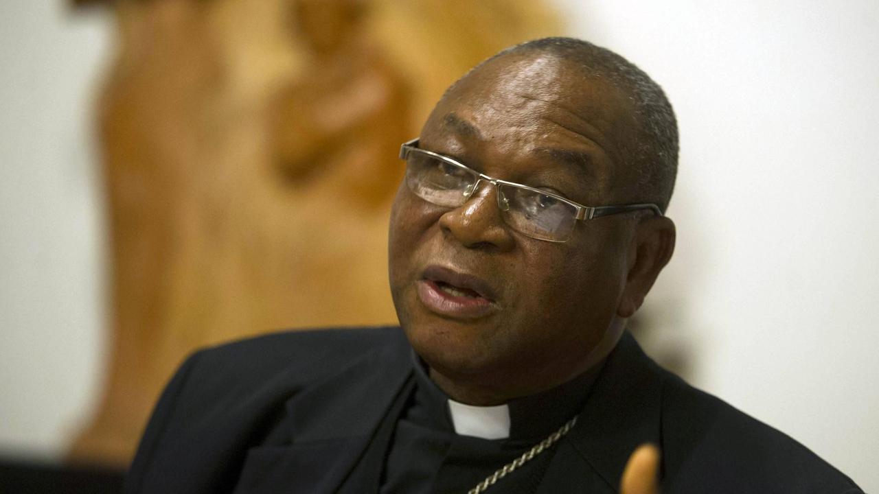 Kardinal John Olorunfemi Onaiyekan aus Nigeria bei einem Pressetermin im Vatikan Kardinal John Olorunfemi Onaiyekan aus Nigeria bei einem Pressetermin im Vatikan