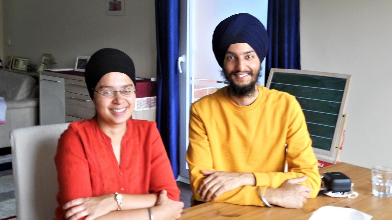 Gurmit Kaur (links) und Damandeep Singh Gurmit Kaur (links) und Damandeep Singh