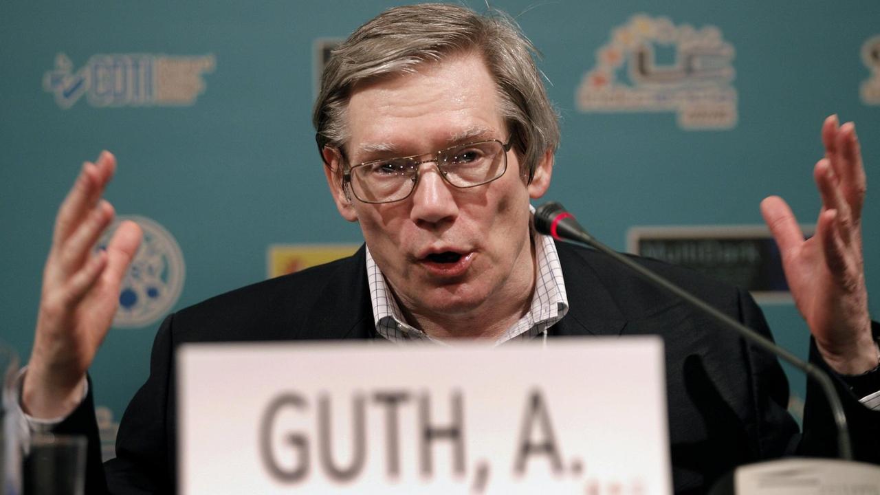 Der Physiker Alan Guth während der "International Conference on High Energy Physics" (ICHEP 2014) in Valencia, Spanien. Der Physiker Alan Guth während der "International Conference on High Energy Physics" (ICHEP 2014) in Valencia, Spanien.