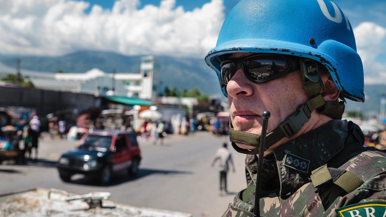 Colonel Guerra, Offizier der brasilianischen UN-Blauhelm-Soldaten, United Nations Stabilization Mission in Haiti (MINUSTAH). Colonel Guerra, Offizier der brasilianischen UN-Blauhelm-Soldaten, United Nations Stabilization Mission in Haiti (MINUSTAH).