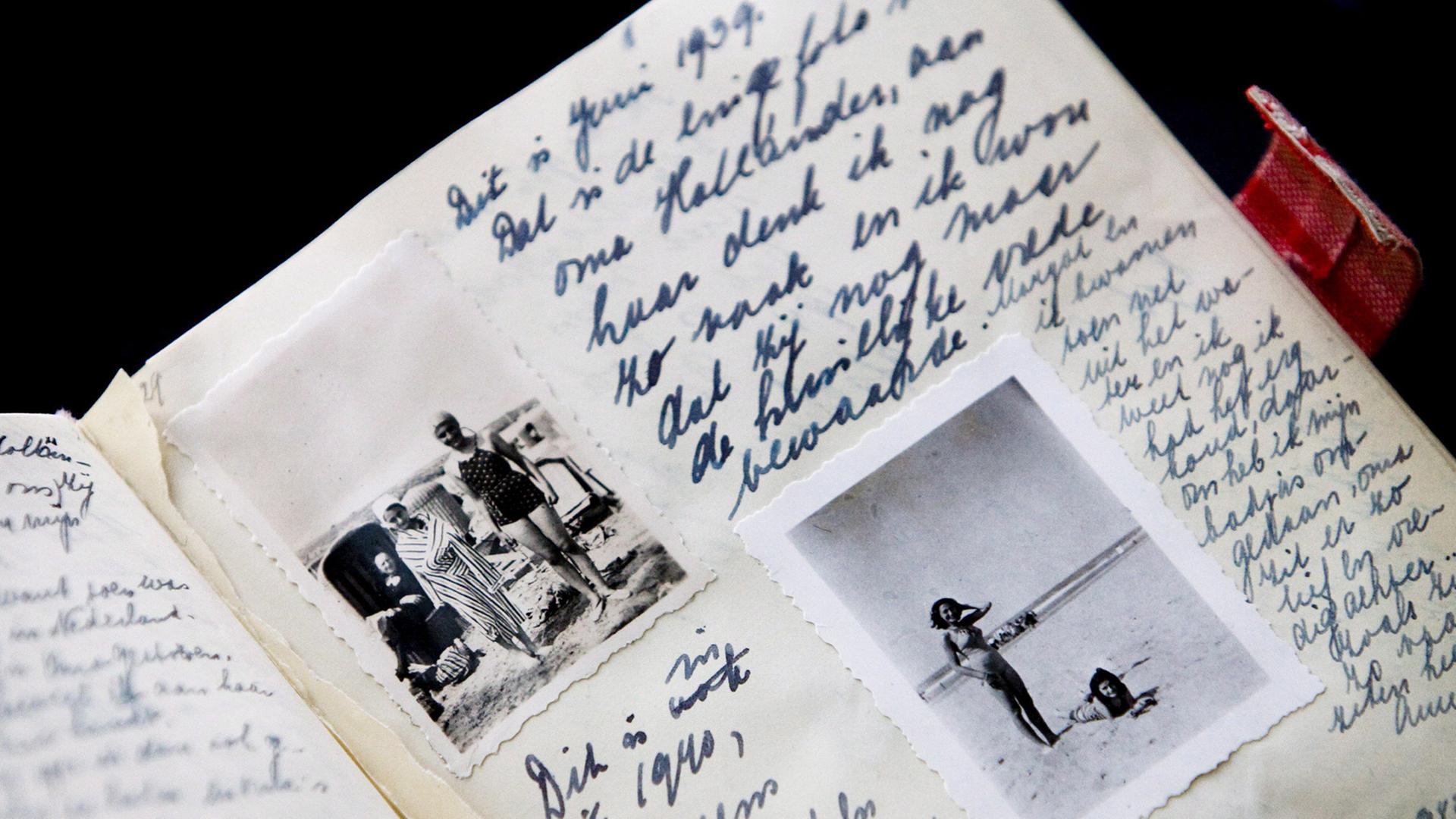 Faksimile des Tagebuchs der Anne Frank, herausgegeben vom Anne-Frank-Museum in Amsterdam Faksimile des Tagebuchs der Anne Frank, herausgegeben vom Anne-Frank-Museum in Amsterdam