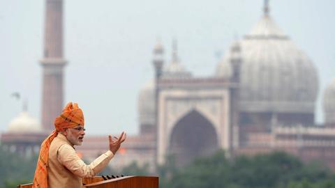 Indiens Premier fordert am Unabhängigkeitstag in Neu Dehli mehr Einsatz gegen die Korruption.