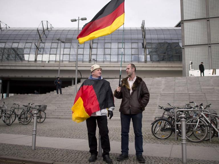 "Bärgida"-Demonstranten von der Gruppe "Bärliner Patrioten gegen die Islamisierung des Abendlandes"