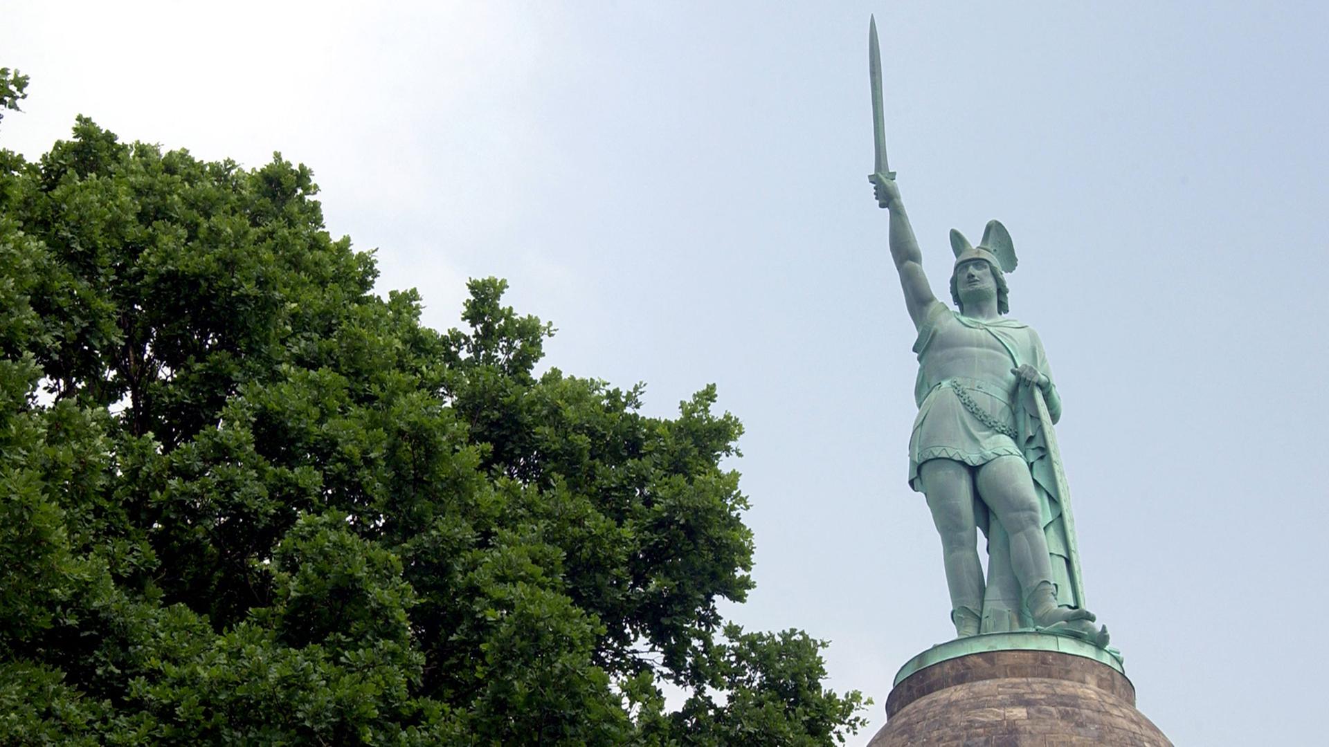 Das Hermannsdenkmal in Hiddesen bei Detmold Das Hermannsdenkmal in Hiddesen bei Detmold