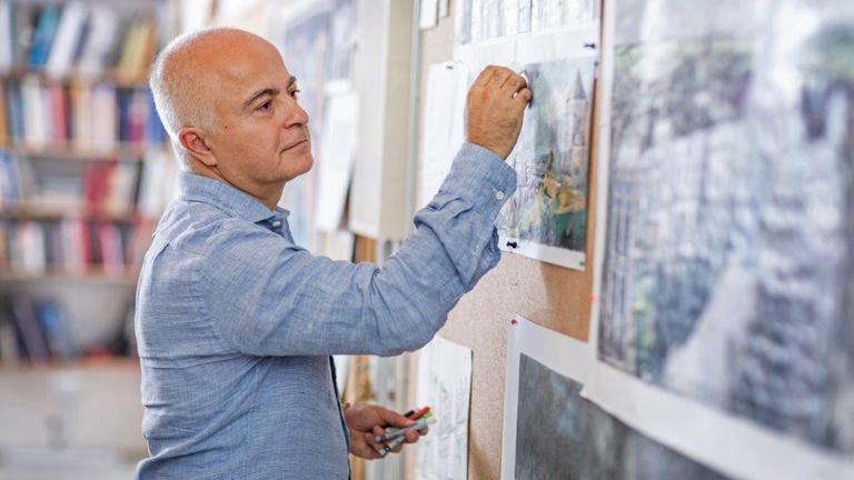 Der Künstler und Architekt Yadegar Asisi Der Künstler und Architekt Yadegar Asisi