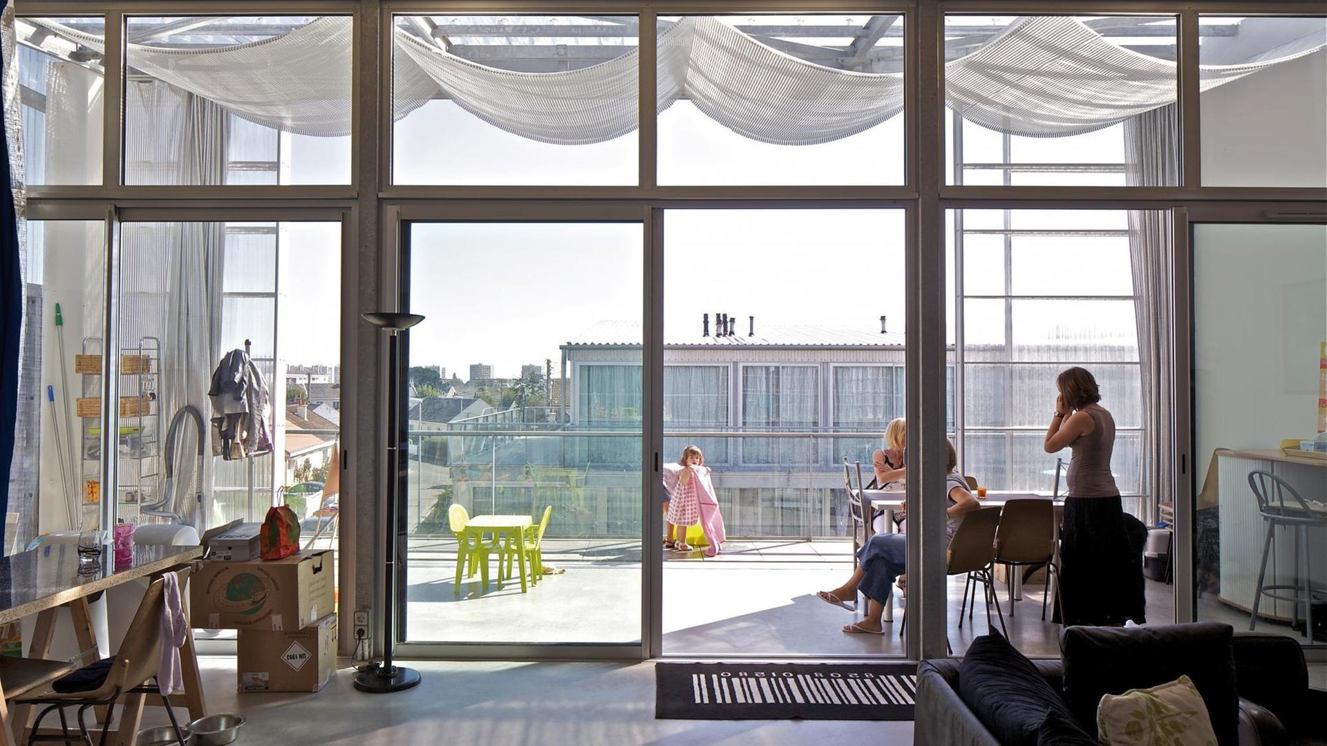 53 Units, Low-Rise Apartments, Social Housing von den Architekten Anne Lacaton und Jean-Philippe Vassal 53 Units, Low-Rise Apartments, Social Housing von den Architekten Anne Lacaton und Jean-Philippe Vassal
