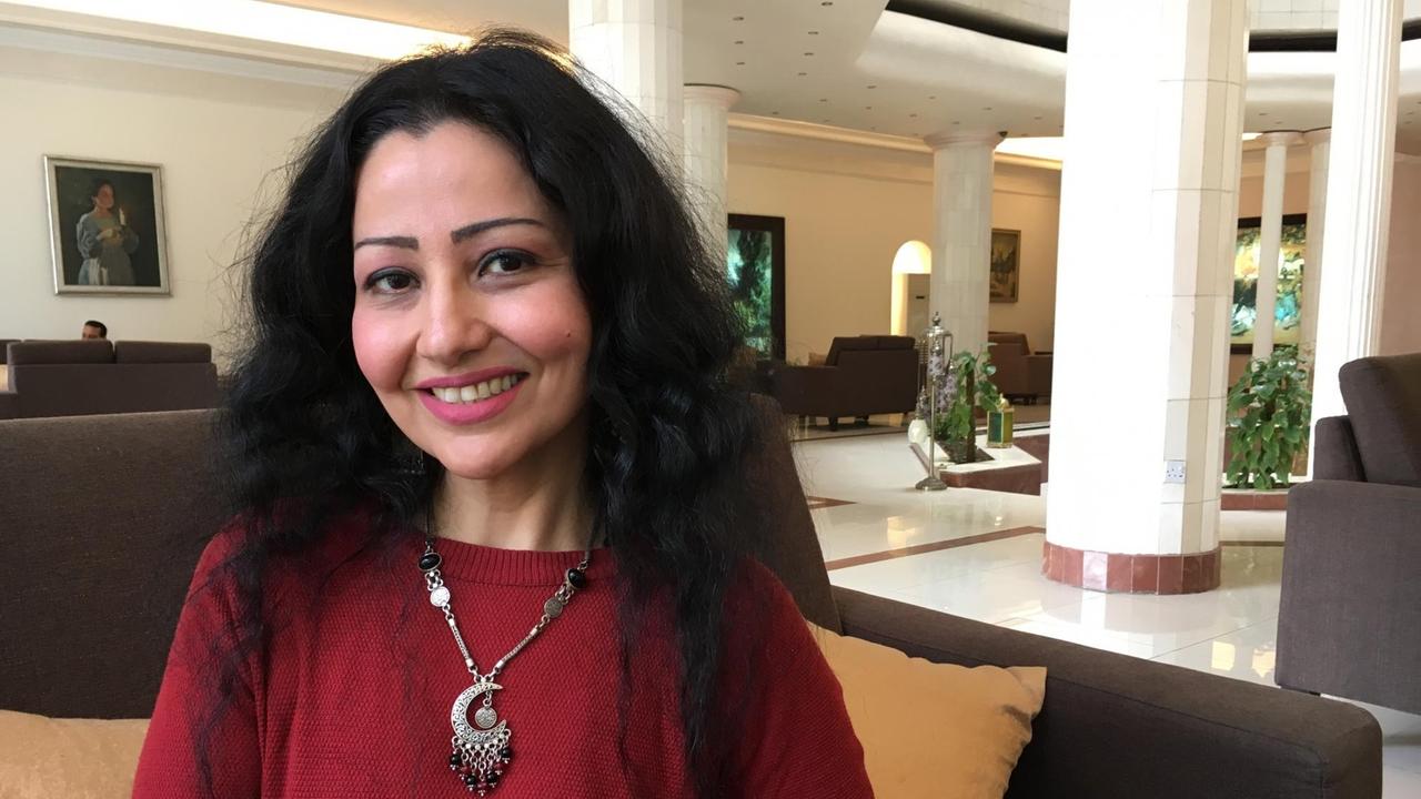 Mina al-Hillo eröffnete in einer Villa in Bagdad, Irak, eine Galerie