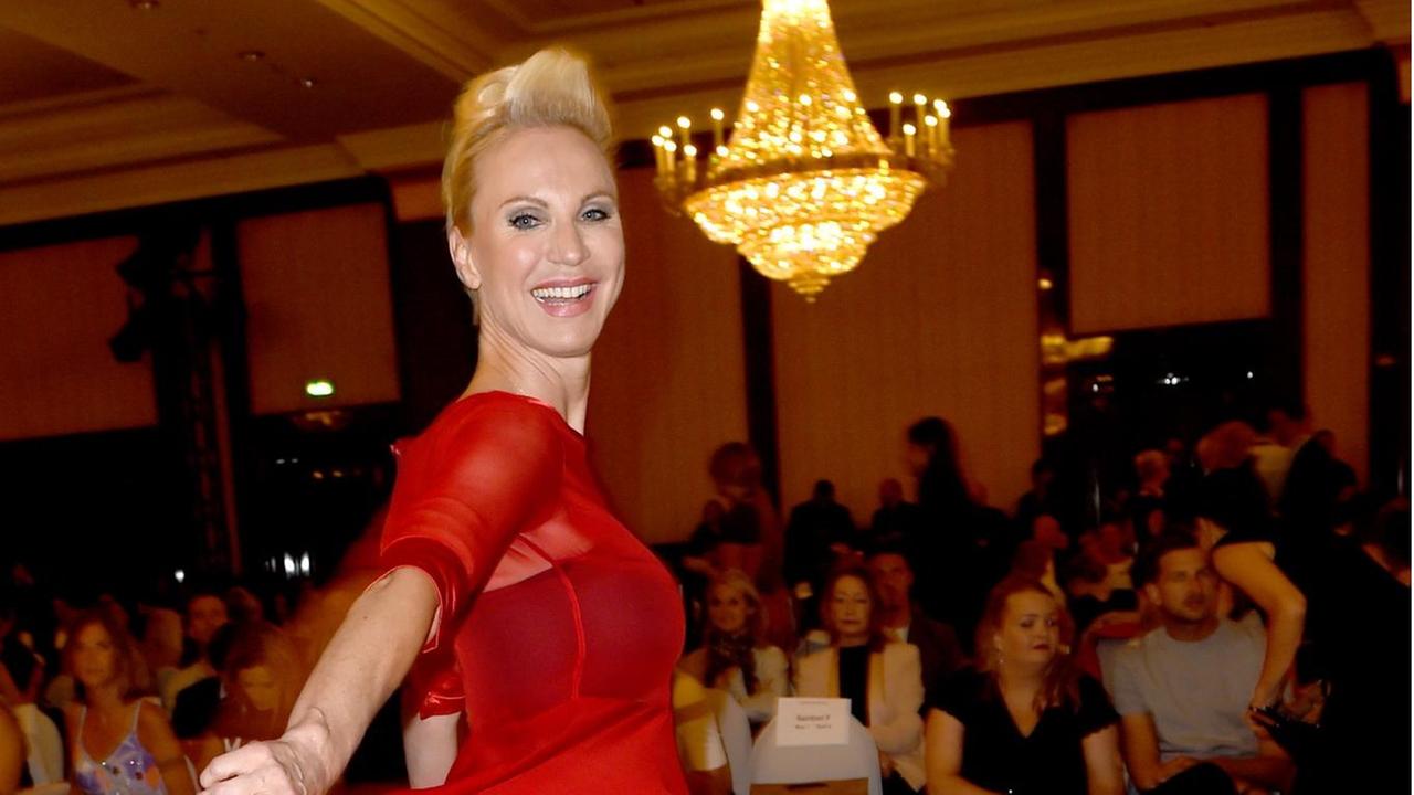 Nadja Michael gehört am 10.07.2015 in Berlin zu den Gästen der Michalsky StyleNite auf der Mercedes-Benz Fashion Week. Im Rahmen der Berlin Fashion Week werden die Kollektionen für Frühjahr/Sommer 2016 vorgestellt. Nadja Michael gehört am 10.07.2015 in Berlin zu den Gästen der Michalsky StyleNite auf der Mercedes-Benz Fashion Week. Im Rahmen der Berlin Fashion Week werden die Kollektionen für Frühjahr/Sommer 2016 vorgestellt.