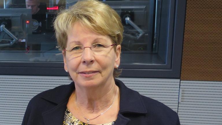 Sabine Bergmann-Pohl war letzte DDR-Volkskammerpräsidentin Sabine Bergmann-Pohl war letzte DDR-Volkskammerpräsidentin