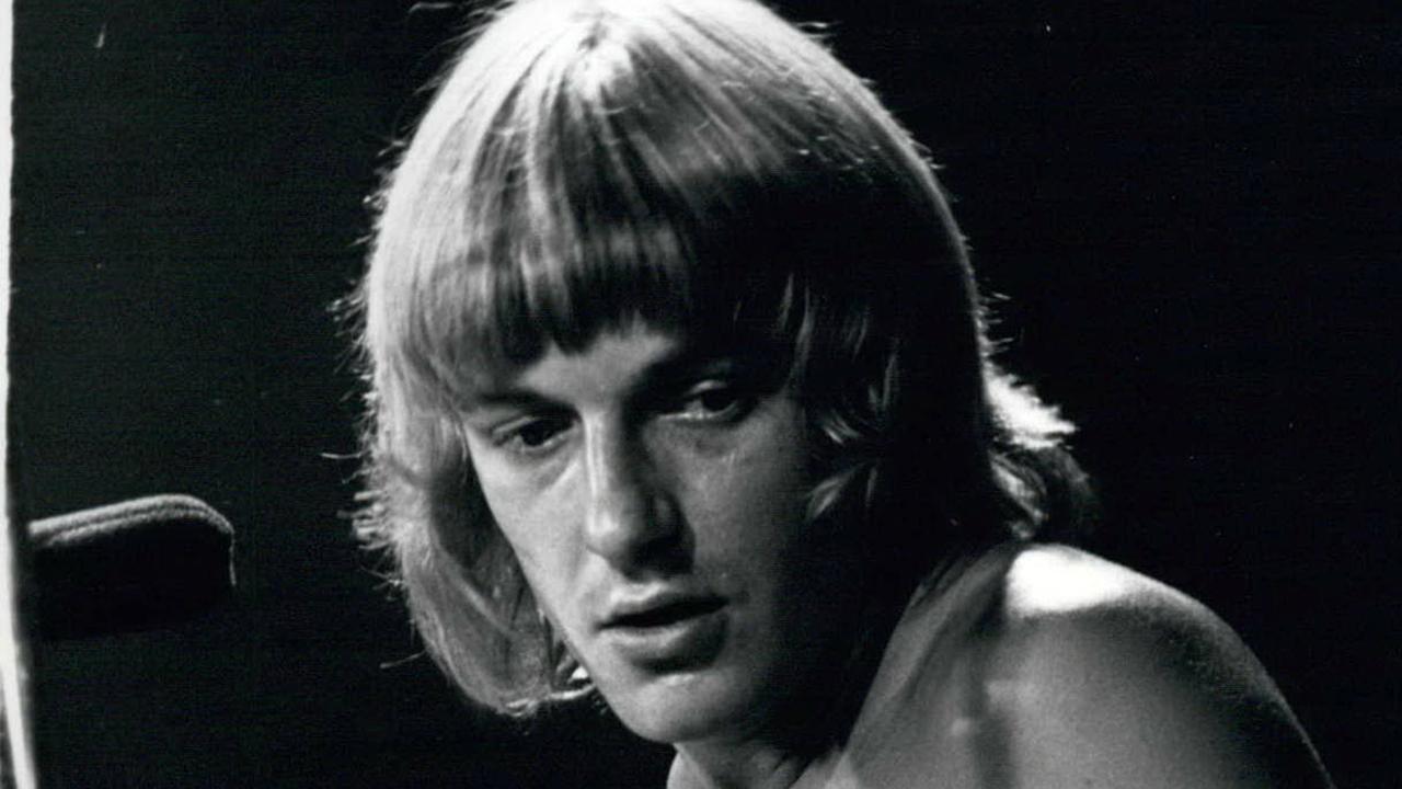 Robert Wyatt als Schlagzeuger der Band "Soft Machine" Im Jahr 1967 - die Band ist als Vorgruppe der Jimi Hendrix Experience 1968 durch die USA getourt. Robert Wyatt als Schlagzeuger der Band "Soft Machine" Im Jahr 1967 - die Band ist als Vorgruppe der Jimi Hendrix Experience 1968 durch die USA getourt.