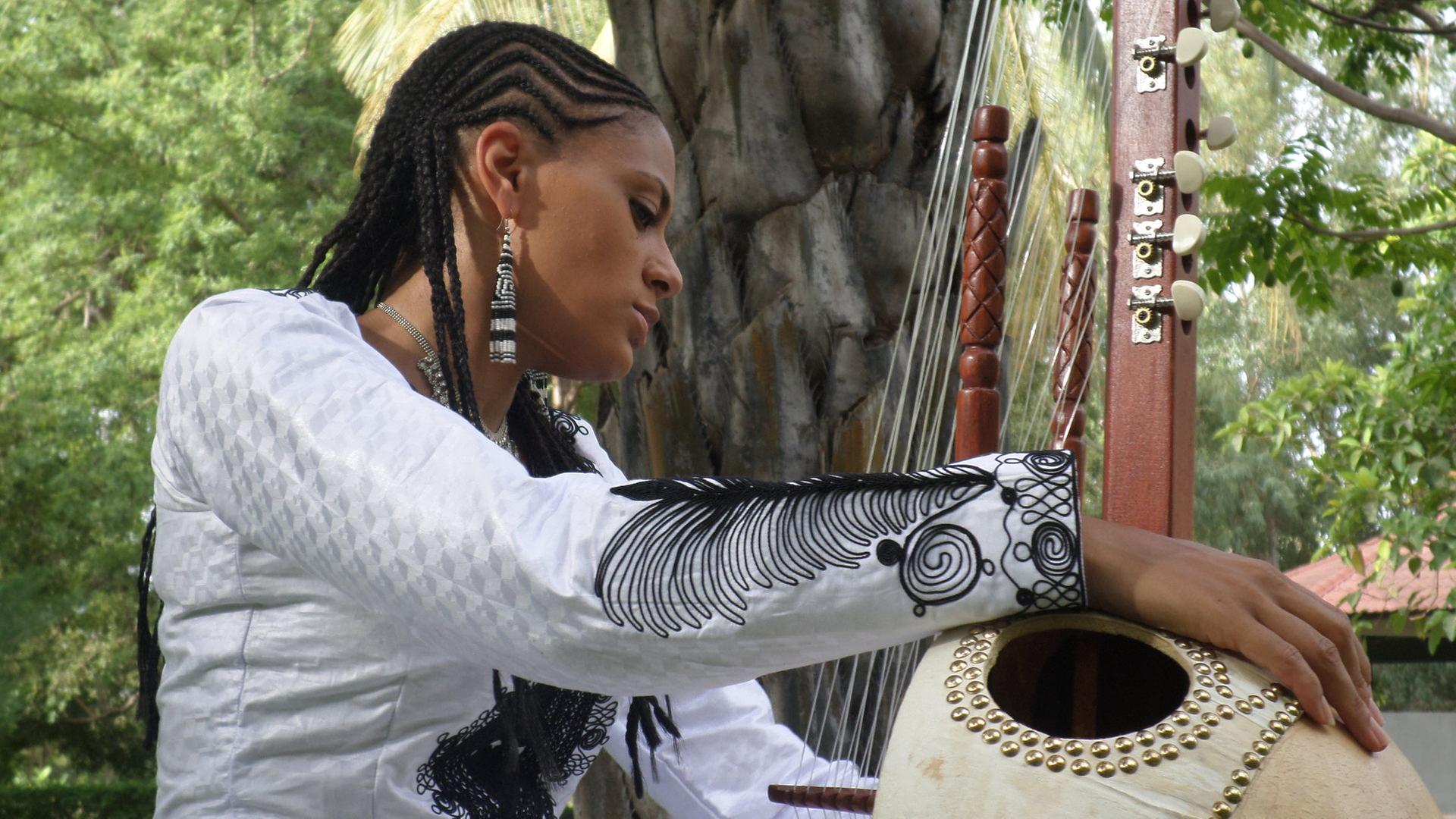 Die Musikerin Sona Jobarteh Die Musikerin Sona Jobarteh