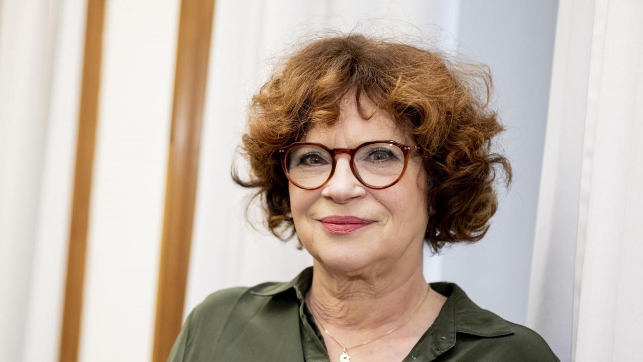 Portraitaufnahme: Anetta Kahane, Vorsitzende der Amadeu Antonio Stiftung. Portraitaufnahme: Anetta Kahane, Vorsitzende der Amadeu Antonio Stiftung.