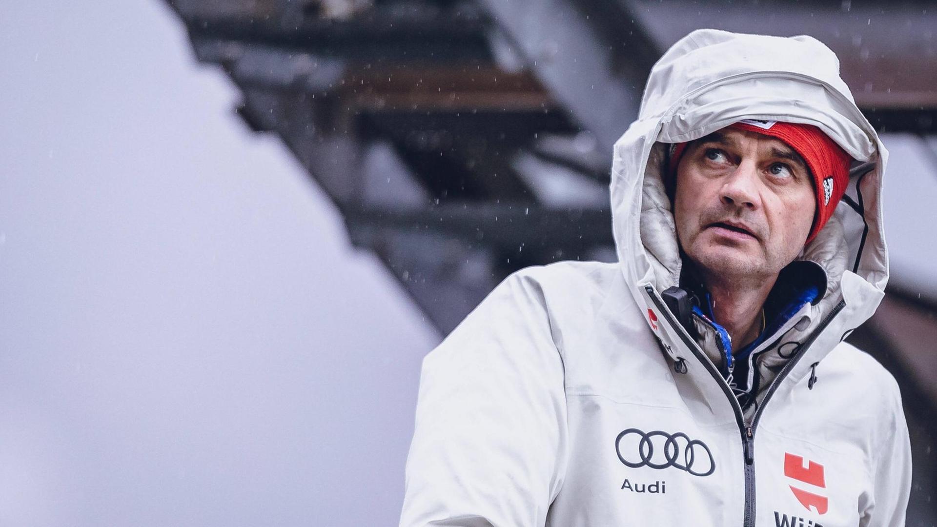 22.12.2019, Gross Titlis Schanze, Engelberg, SUI, FIS Weltcup Skisprung, Engelberg, im Bild Cheftrainer Stefan Horngacher GER // Headcoach Stefan Horngacher of Germany during men s FIS Skijumping World Cup at the Gross Titlis Schanze in Engelberg, Switzerland on 2019/12/22. Engelberg *** 22 12 2019, Gross Titlis Ski Jump, Engelberg, SUI, FIS World Cup Ski Jumping, Engelberg, in the picture Head Coach Stefan Horngacher GER Head Coach Stefan Horngacher of Germany during men s FIS Skijumping World Cup at the Gross Titlis Ski Jump in Engelberg, Switzerland on 2019 12 22 Engelberg PUBLICATIONxNOTxINxAUT EPfei 22.12.2019, Gross Titlis Schanze, Engelberg, SUI, FIS Weltcup Skisprung, Engelberg, im Bild Cheftrainer Stefan Horngacher GER // Headcoach Stefan Horngacher of Germany during men s FIS Skijumping World Cup at the Gross Titlis Schanze in Engelberg, Switzerland on 2019/12/22. Engelberg *** 22 12 2019, Gross Titlis Ski Jump, Engelberg, SUI, FIS World Cup Ski Jumping, Engelberg, in the picture Head Coach Stefan Horngacher GER Head Coach Stefan Horngacher of Germany during men s FIS Skijumping World Cup at the Gross Titlis Ski Jump in Engelberg, Switzerland on 2019 12 22 Engelberg PUBLICATIONxNOTxINxAUT EPfei