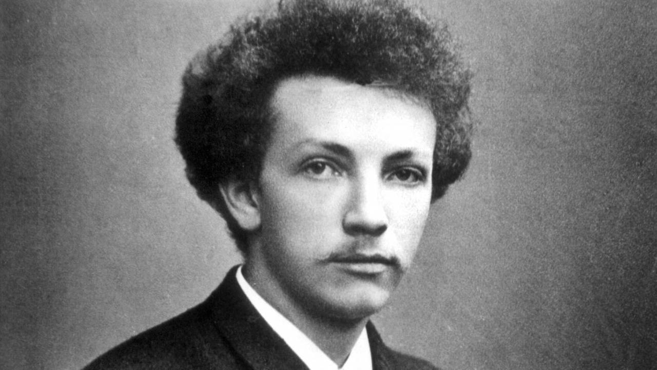 Der Komponist (u.a. "Der Rosenkavalier") und Dirigent Richard Strauss im Jahr 1888 als Student. Er wurde am 11. Juni 1864 in München geboren und ist am 8. September 1949 in Garmisch-Partenkirchen gestorben. +++(c) dpa - Report+++ | Verwendung weltweit Der Komponist (u.a. "Der Rosenkavalier") und Dirigent Richard Strauss im Jahr 1888 als Student. Er wurde am 11. Juni 1864 in München geboren und ist am 8. September 1949 in Garmisch-Partenkirchen gestorben. +++(c) dpa - Report+++ | Verwendung weltweit
