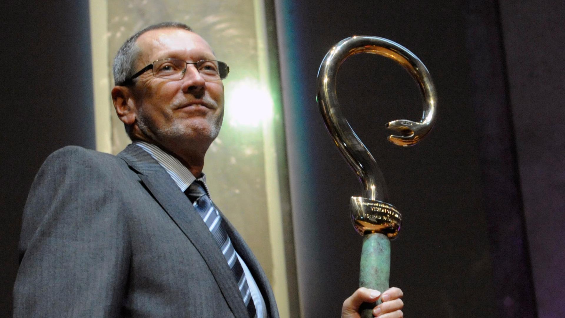 Der Autor Konrad Paul Liessmann bei der Verleihung des Preises der "Vision 97"-Stiftung im Jahr 2010 Der Autor Konrad Paul Liessmann bei der Verleihung des Preises der "Vision 97"-Stiftung im Jahr 2010
