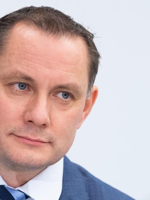 AfD-Co-Parteichef Tino Chrupalla am 30. November 2019 in Niedersachsen beim AfD-Parteitag