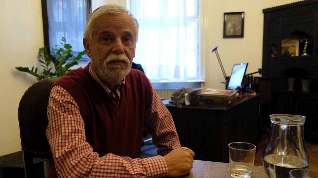 Frantisek Banyai in seinem Büro im jüdischen Rathaus in Prag Frantisek Banyai in seinem Büro im jüdischen Rathaus in Prag