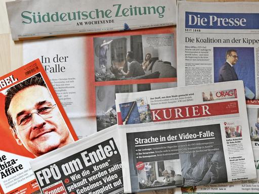 Zeitungen, die über die Videoaffäre von Vizekanzler und FPÖ-Chef Heinz-Christian Strache berichten, liegen auf einem Tisch (18. Mai 2019).