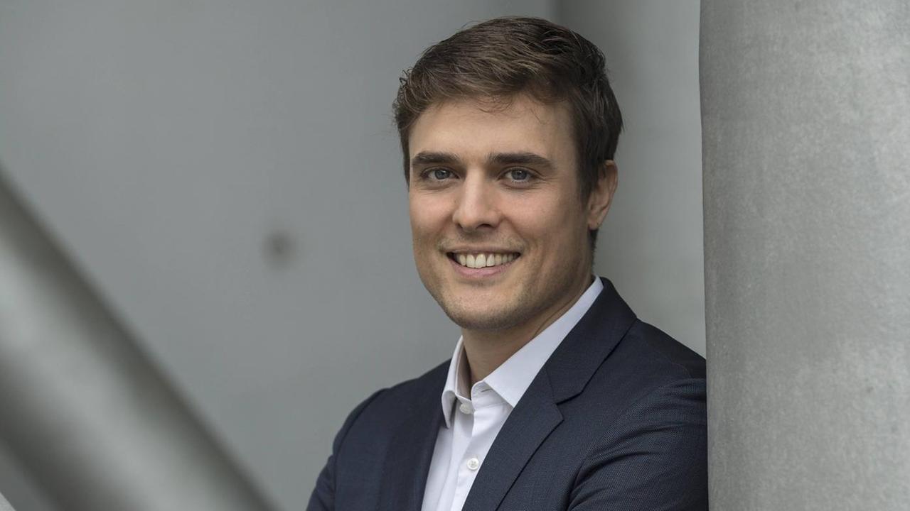 Porträt von Constantin Schreiber, Autor und Journalist. Porträt von Constantin Schreiber, Autor und Journalist.