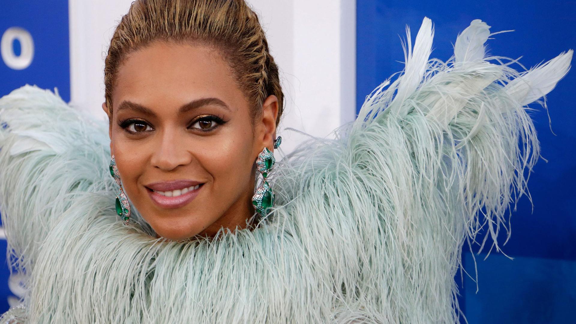 Ein Porträt von Pop-Queen Beyoncé auf dem Roten Teppich bei den MTV Music Awards Ein Porträt von Pop-Queen Beyoncé auf dem Roten Teppich bei den MTV Music Awards